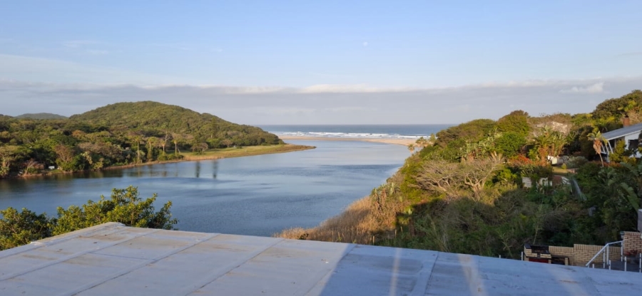 7 Bedroom Property for Sale in Bonza Bay Eastern Cape
